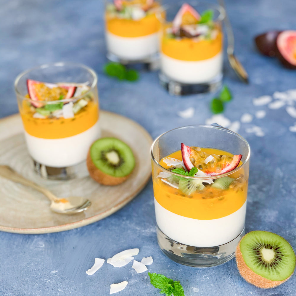 Panna cotta med mango og pasjonsfrukt